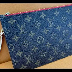 Louis Vuitton wristlet pouchette pochette